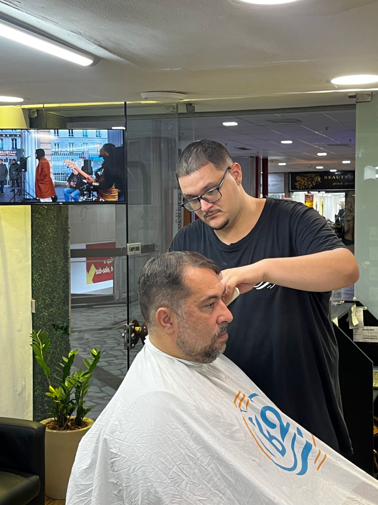 Atendimento na Barbearia 022